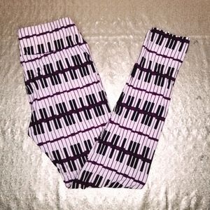LuLaRoe BNWOT OS leggings - purple piano keys 🎹